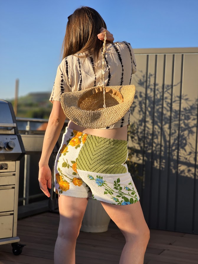 Towel Shorts "Golden Bloom 68" - S
