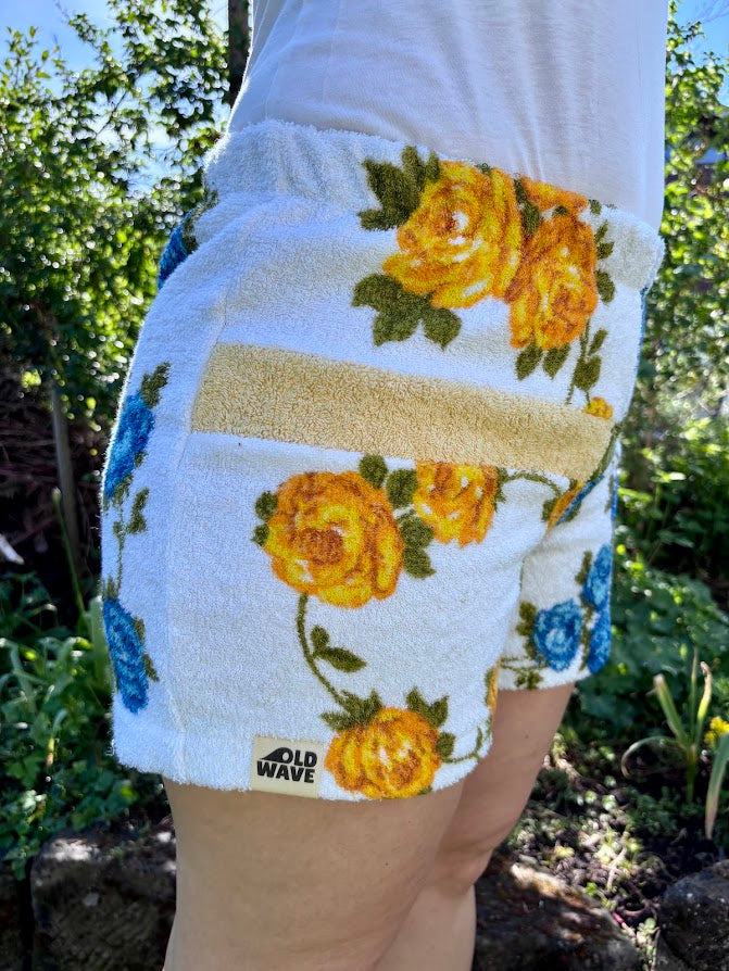 Towel Shorts "Sunlit Garden 83" - L