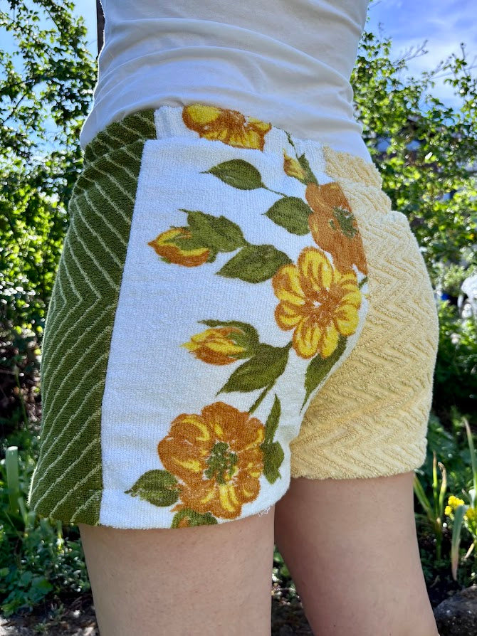 Towel Shorts "Sunset Drift 73" - L