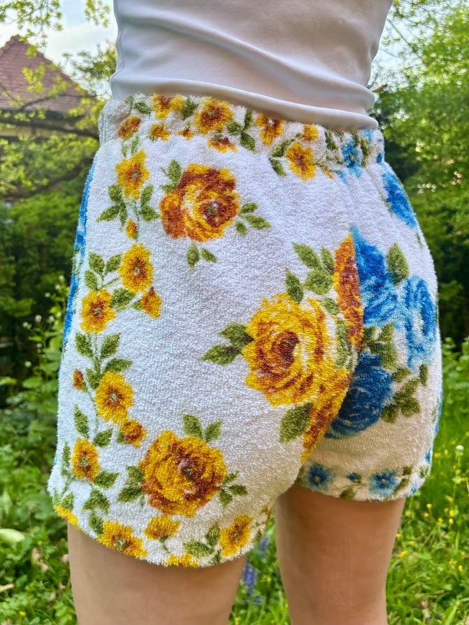 Towel Shorts "Blue Garden 76" - M