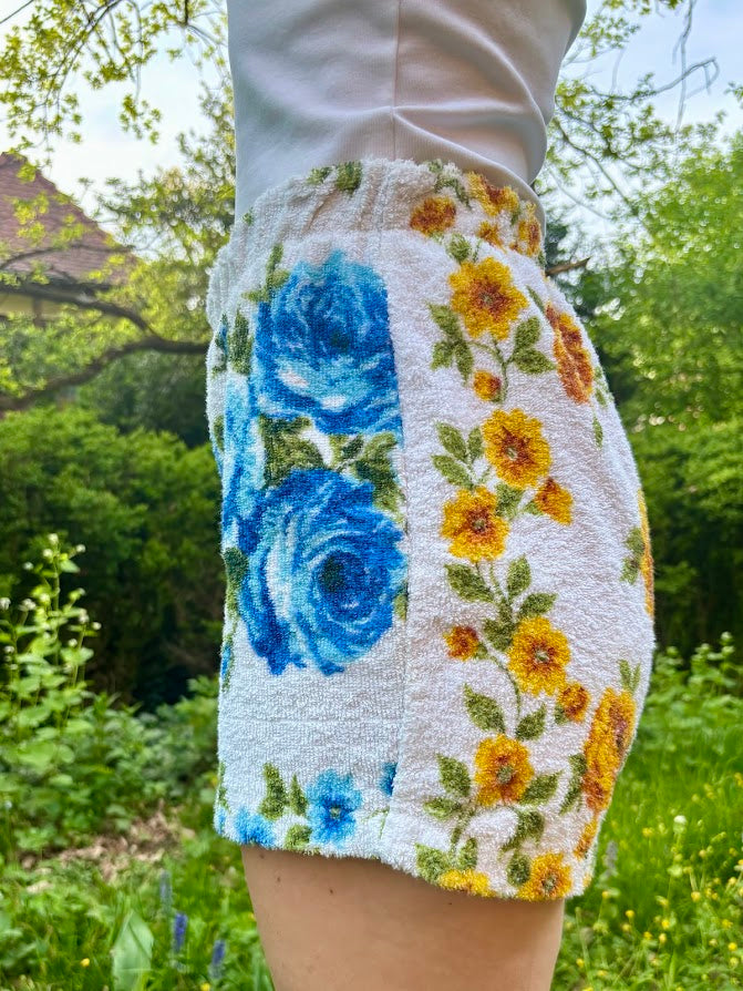 Towel Shorts "Blue Garden 76" - M