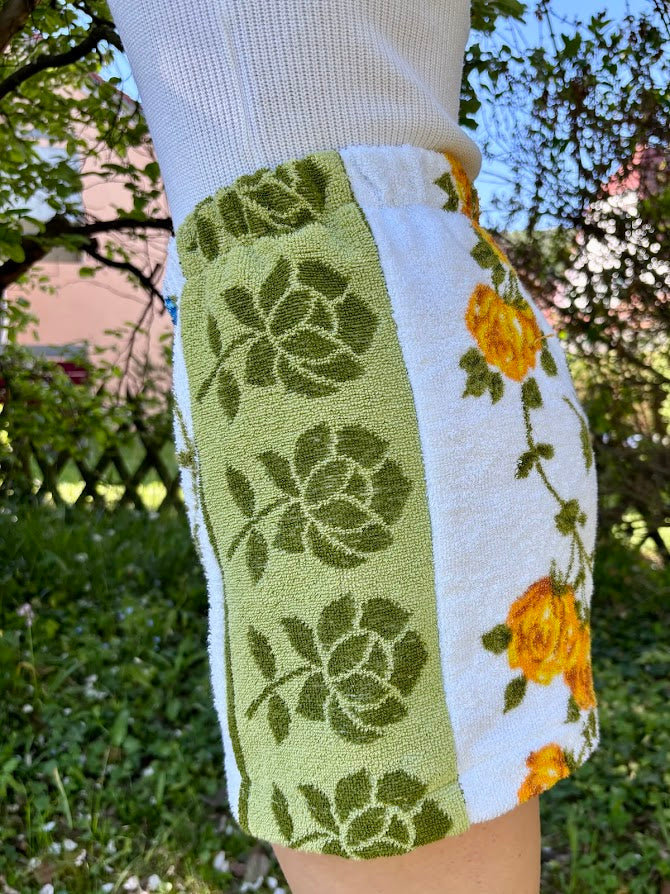 Towel Shorts "Golden Bloom 68" - S