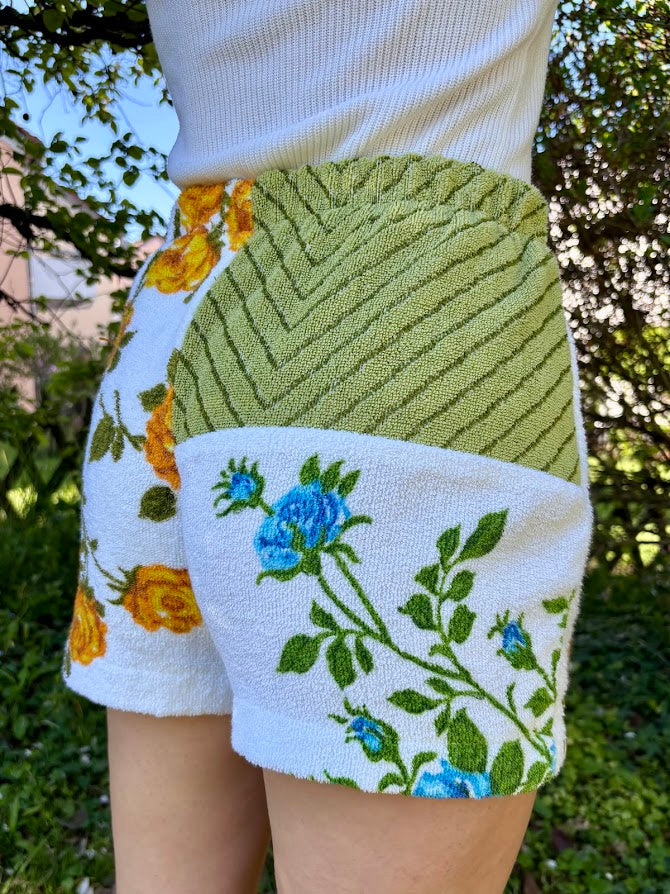 Towel Shorts "Golden Bloom 68" - S