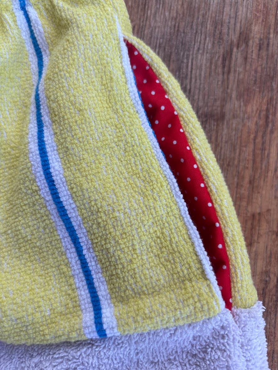 Towel Shorts "Mosaic horizon ´82" - XL - mit Taschen